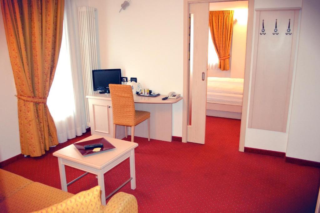 Hotel Piccolo Tibet Livigno Habitación foto